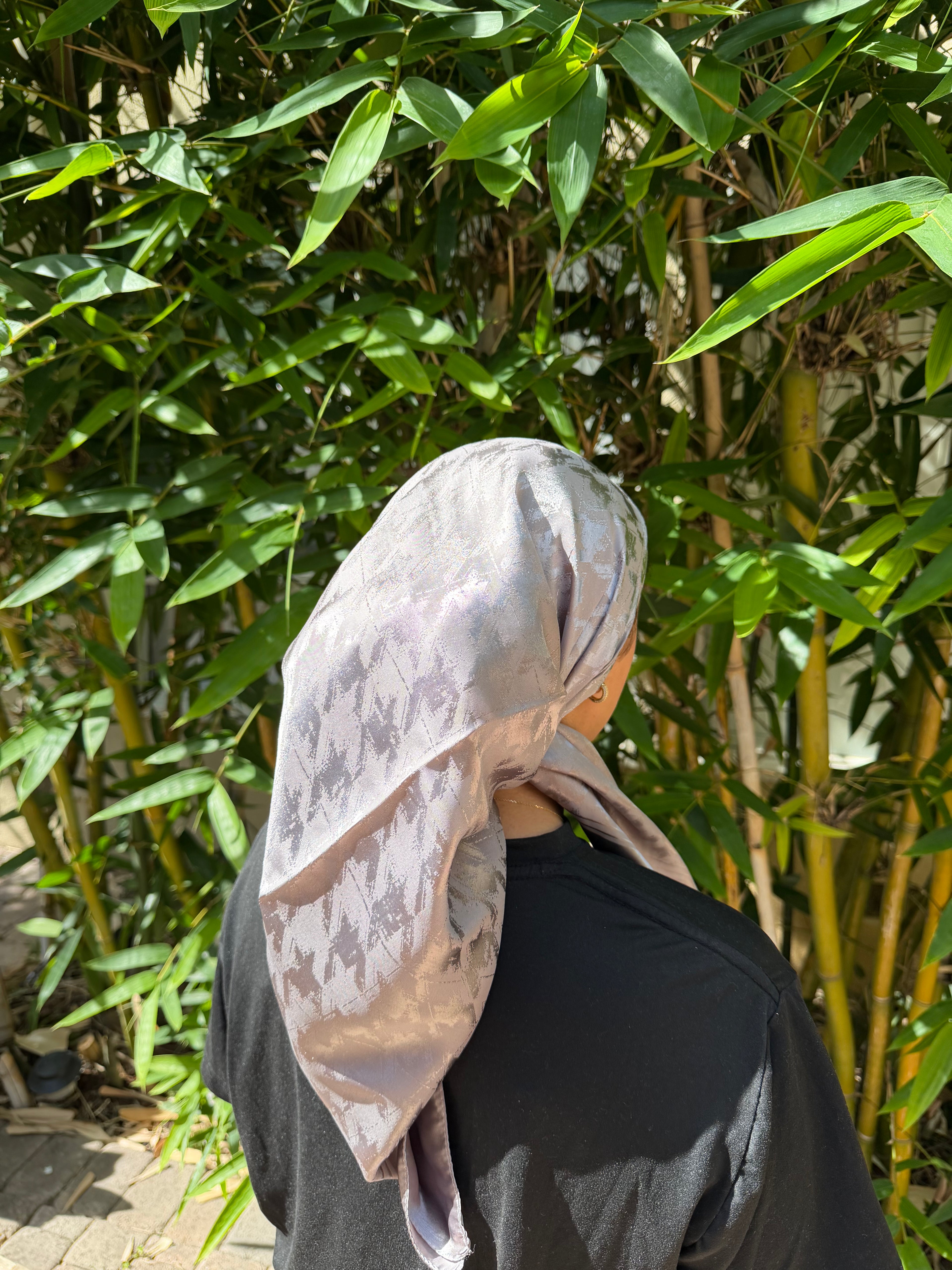 Grey jacquard print headscarf